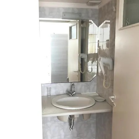 浪漫酒店 2* 普拉迪斯亚罗斯